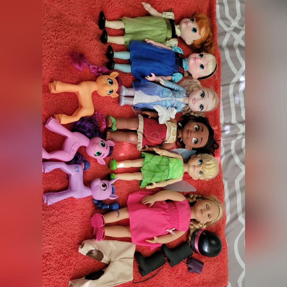 Sold Disney dolls